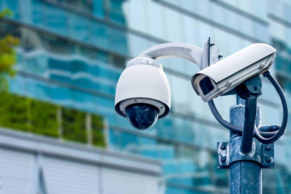 CCTV surveillance for business and commercial spaces